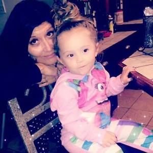 Meet your Posher, Connie